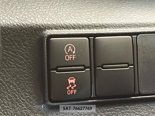 Toyota SIENTA 2022-04 298356-8