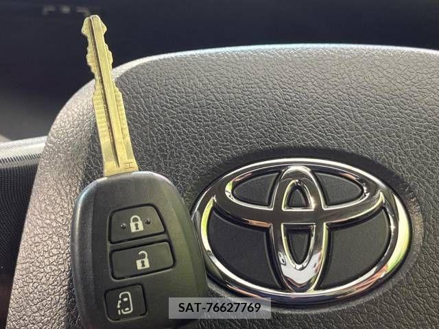 Toyota SIENTA 2022-04 298356-6