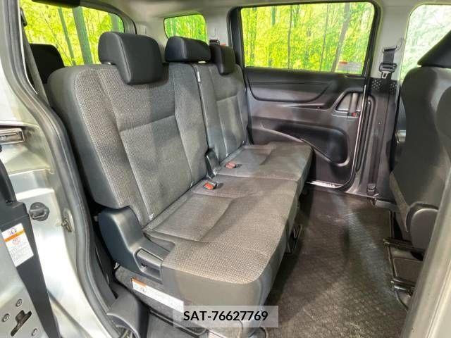 Toyota SIENTA 2022-04 298356-11