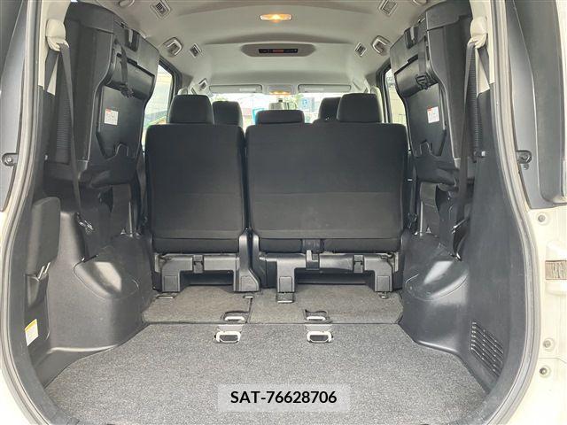 Toyota VOXY 2014-07 321724-17