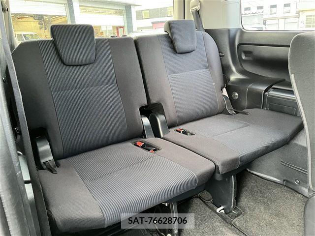 Toyota VOXY 2014-07 321724-15
