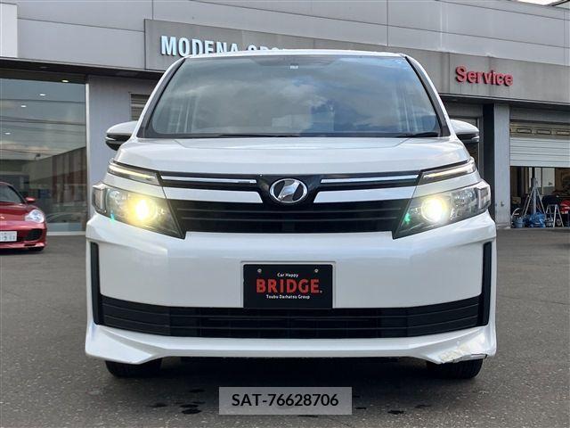 Toyota VOXY 2014-07 321724-10