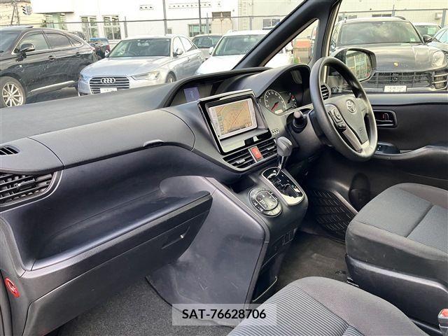 Toyota VOXY 2014-07 321724-21