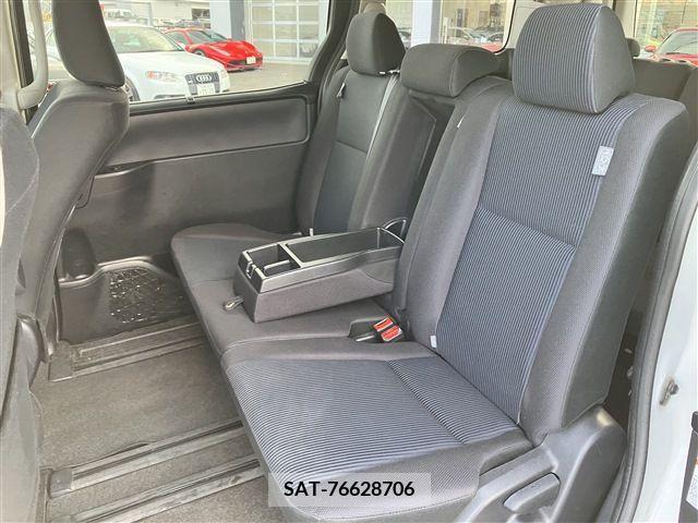Toyota VOXY 2014-07 321724-19
