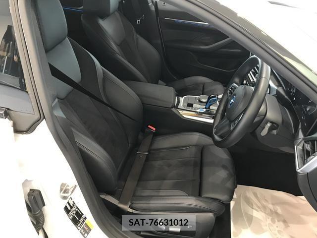 Bmw i4 2022-12 357136-13