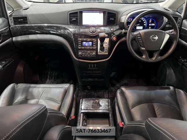 Nissan ELGRAND 2010-10 341579-18