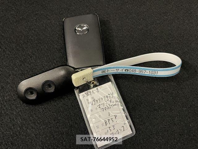 Mazda MAZDA3 2019-09 251132-27