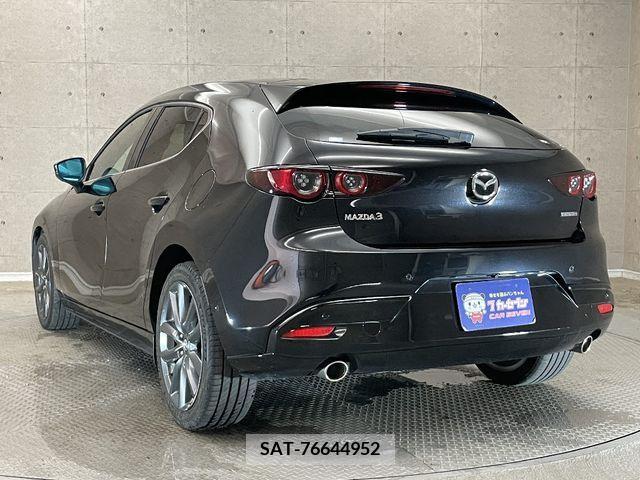Mazda MAZDA3 2019-09 251132-2