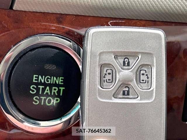 Toyota ESTIMA 2009-10 382128-7