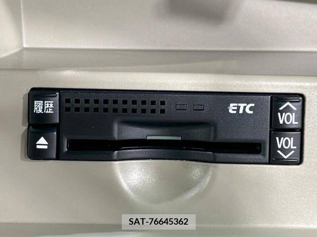Toyota ESTIMA 2009-10 382128-6