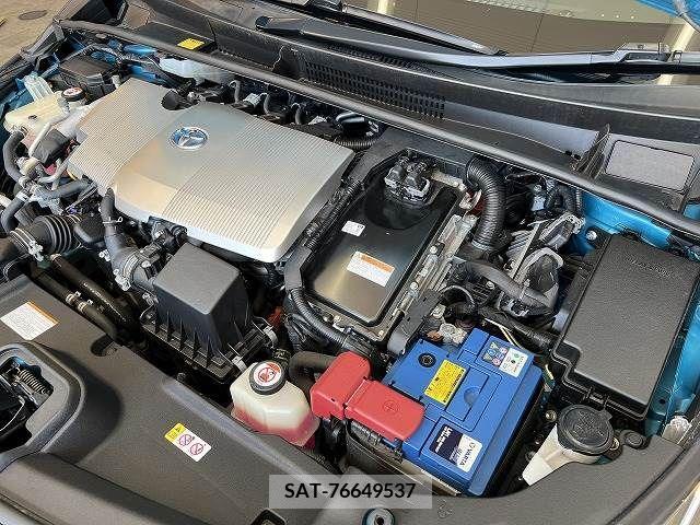 Toyota PRIUS PHV 2017-02 282535-13