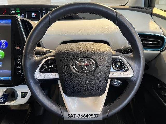 Toyota PRIUS PHV 2017-02 282535-12