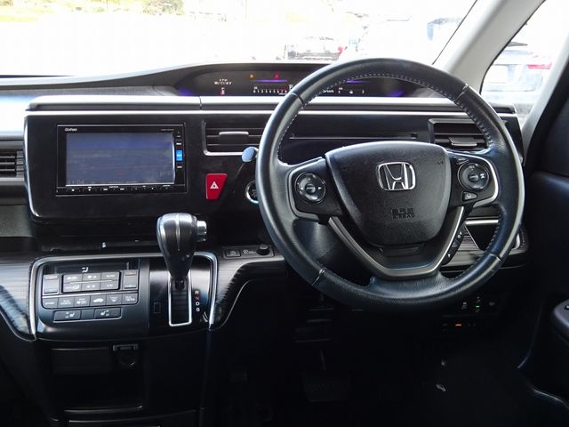Honda e 2016-07 186651-16