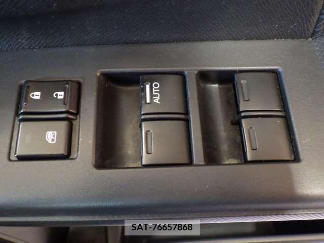 Honda e 2010-08 203258-16