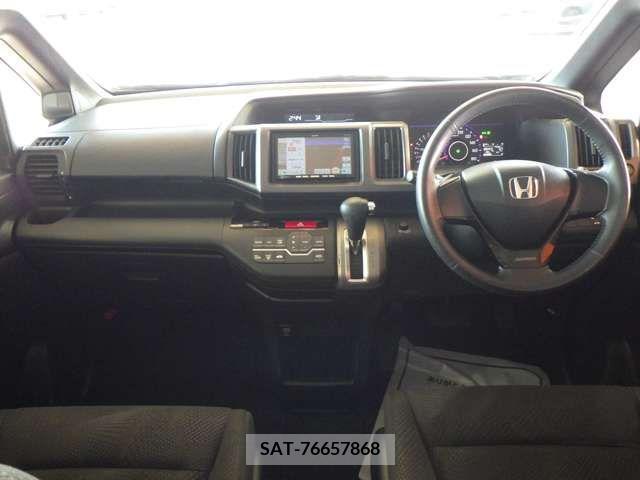 Honda e 2010-08 203258-1