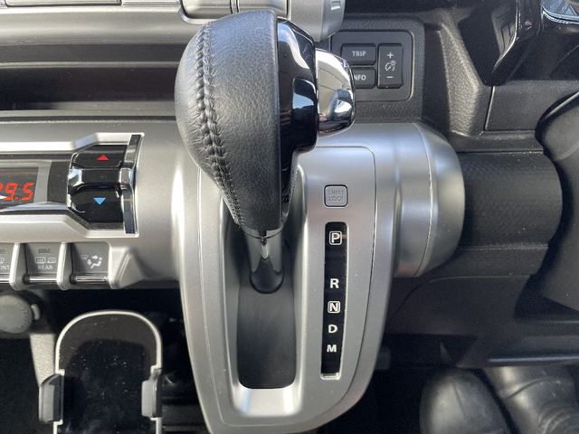 Suzuki X BEE 2018-11 3020-14
