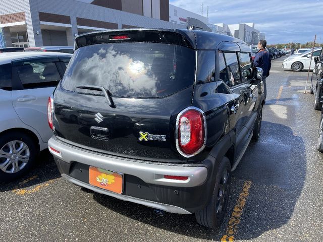 Suzuki X BEE 2018-11 3020-1