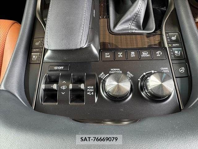Lexus LX 2016-11 353956-28