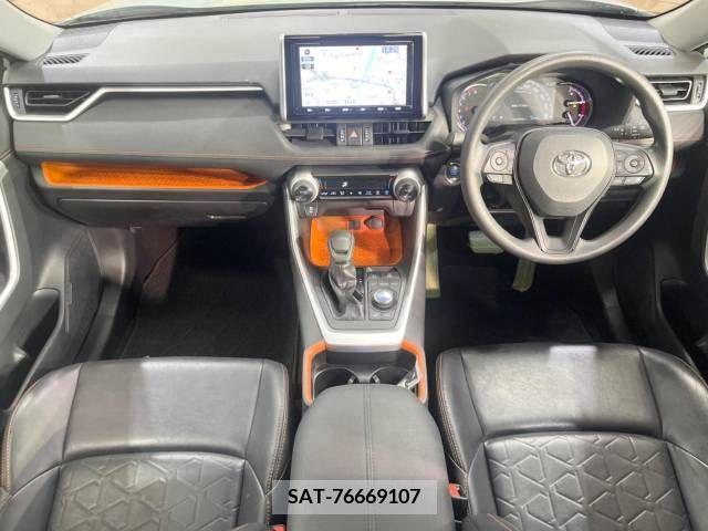Toyota RAV4 2019-08 283802-1