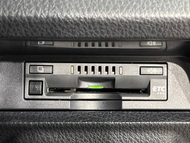 Toyota VOXY 2019-08 184301-7