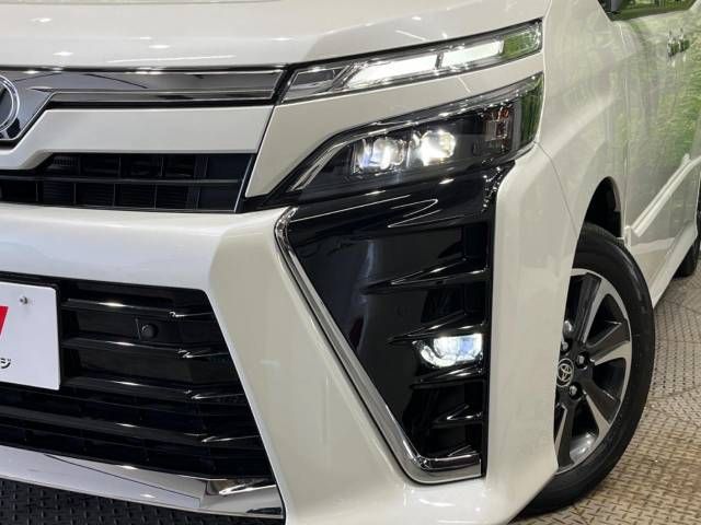 Toyota VOXY 2019-08 184301-13