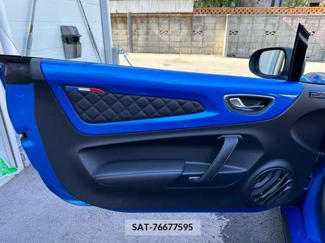 Renault ALPINE 2020-08 283071-16