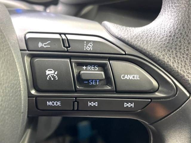 Toyota YARIS CROSS 2023-03 194864-5