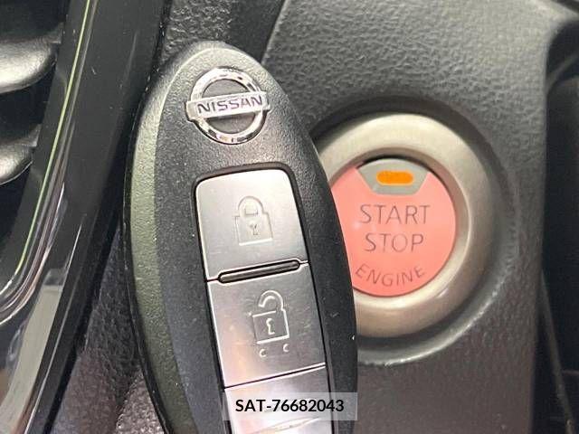 Nissan JUKE 2011-06 320459-6