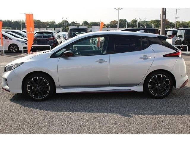 Nissan LEAF 2019-03 14400-6