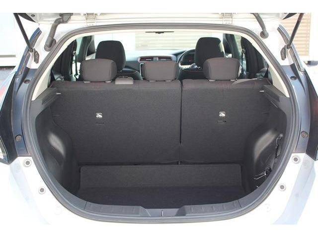 Nissan LEAF 2019-03 14400-16