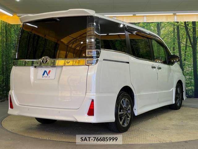 Toyota VOXY 2019-03 321612-18