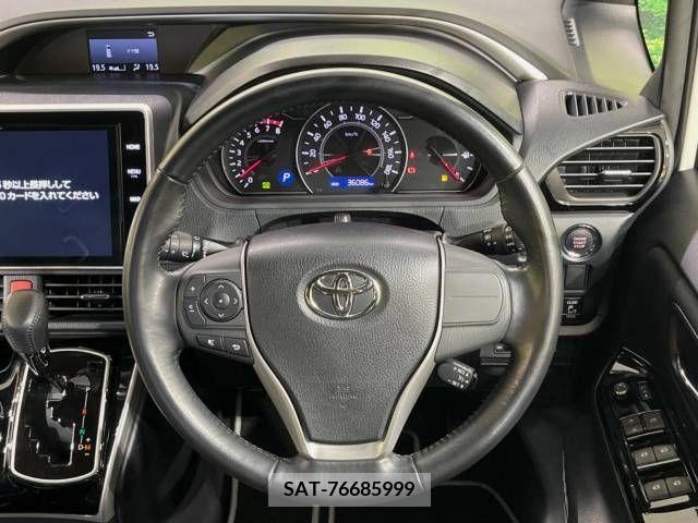 Toyota VOXY 2019-03 321612-8