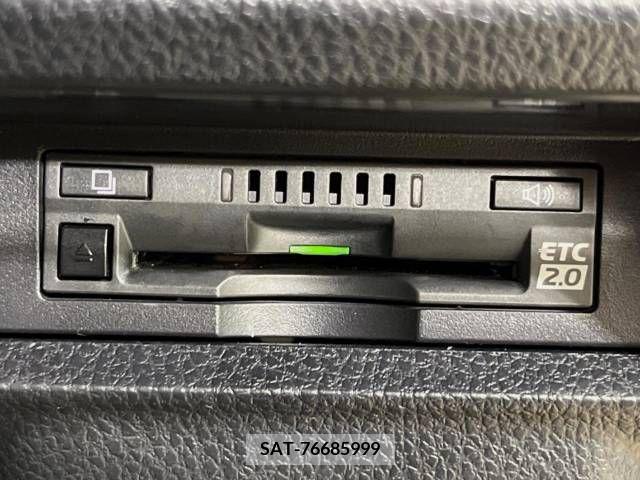 Toyota VOXY 2019-03 321612-3
