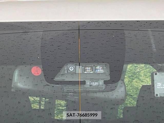 Toyota VOXY 2019-03 321612-2