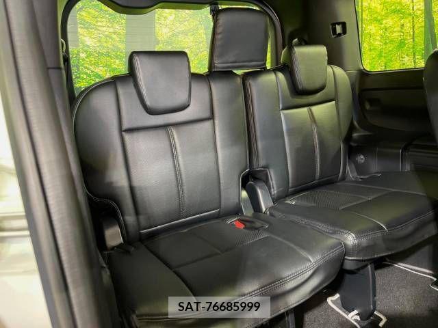 Toyota VOXY 2019-03 321612-11