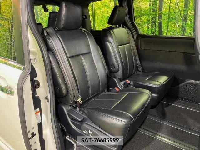 Toyota VOXY 2019-03 321612-10