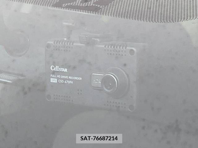 Toyota PRIUS ALPHA 2014-02 213224-6