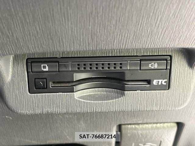 Toyota PRIUS ALPHA 2014-02 213224-4