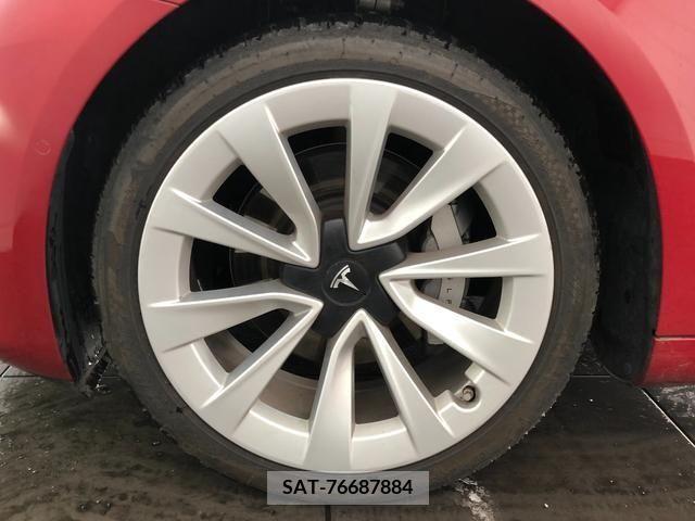 Tesla MODEL 3 2021-06 225170-9