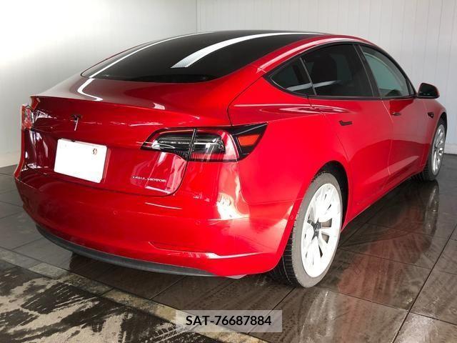 Tesla MODEL 3 2021-06 225170-7