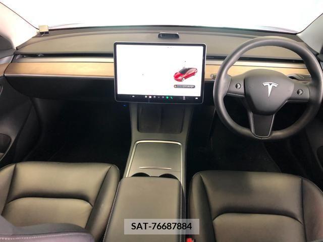 Tesla MODEL 3 2021-06 225170-13