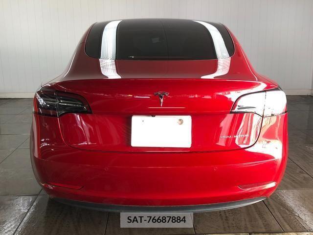 Tesla MODEL 3 2021-06 225170-6