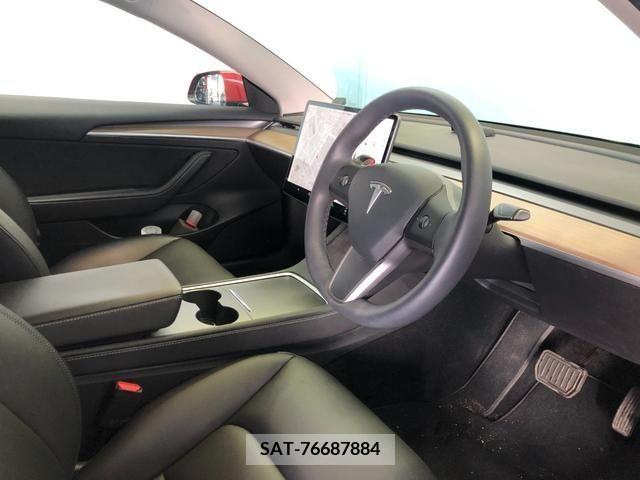 Tesla MODEL 3 2021-06 225170-1