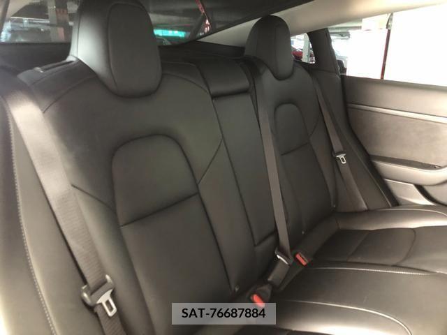 Tesla MODEL 3 2021-06 225170-17