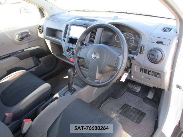 Nissan AD VAN 2012-10 215782-1