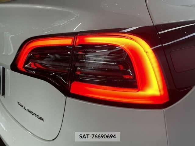 Tesla MODEL 3 2022-11 246228-18