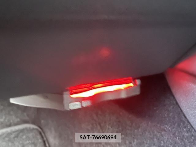 Tesla MODEL 3 2022-11 246228-8