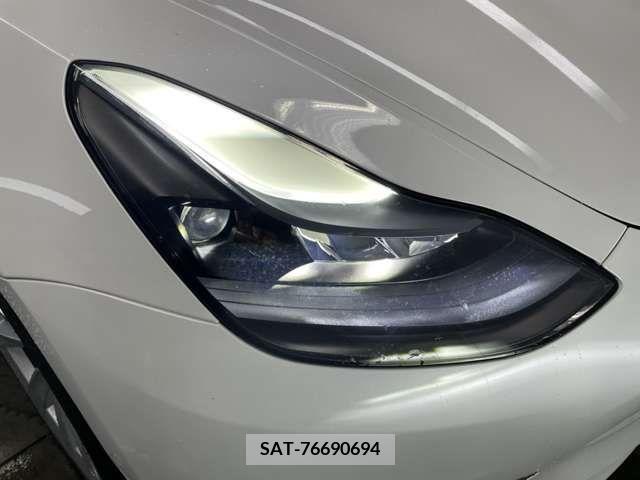 Tesla MODEL 3 2022-11 246228-17