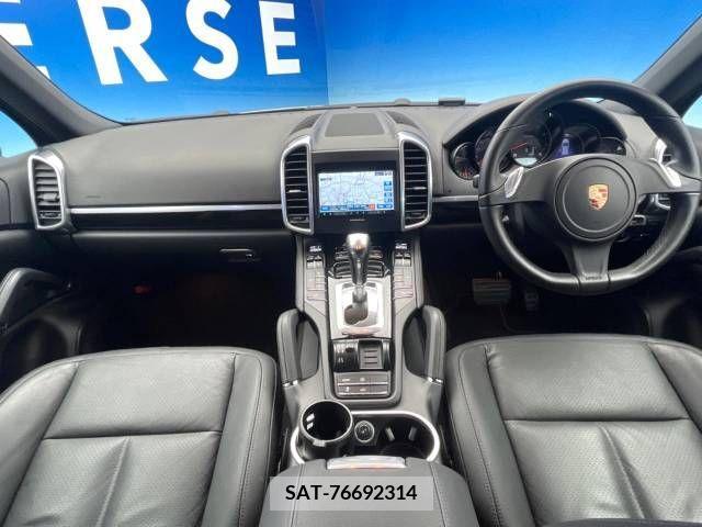 Porsche CAYENNE 2012-08 330636-1