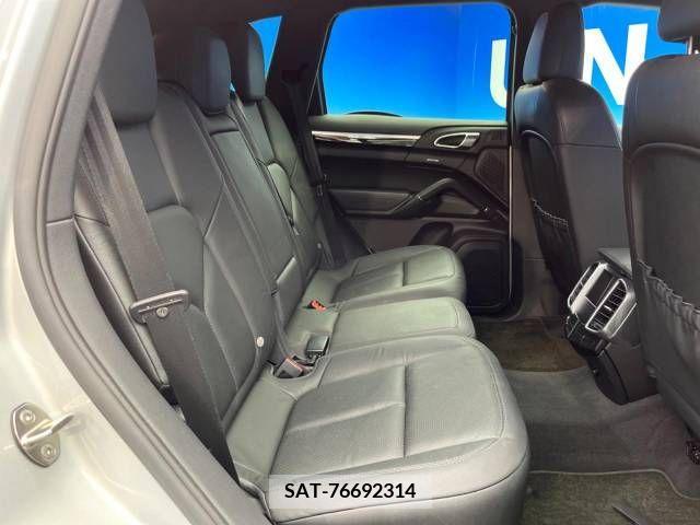 Porsche CAYENNE 2012-08 330636-12
